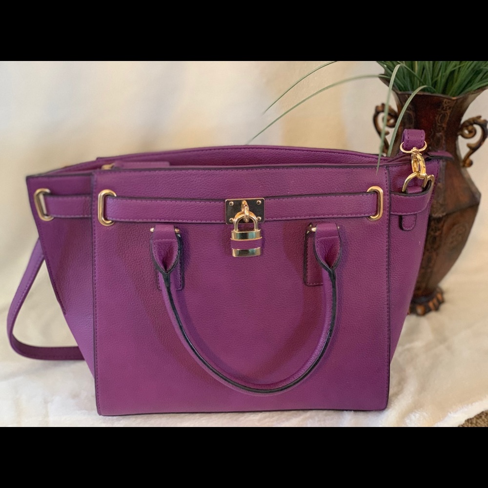 Beautiful rich purple handbag NWOT